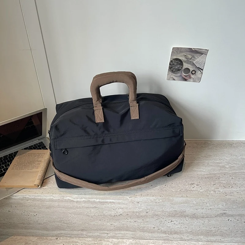 Geräumige Wochenend-Duffel-Tasche Karnz