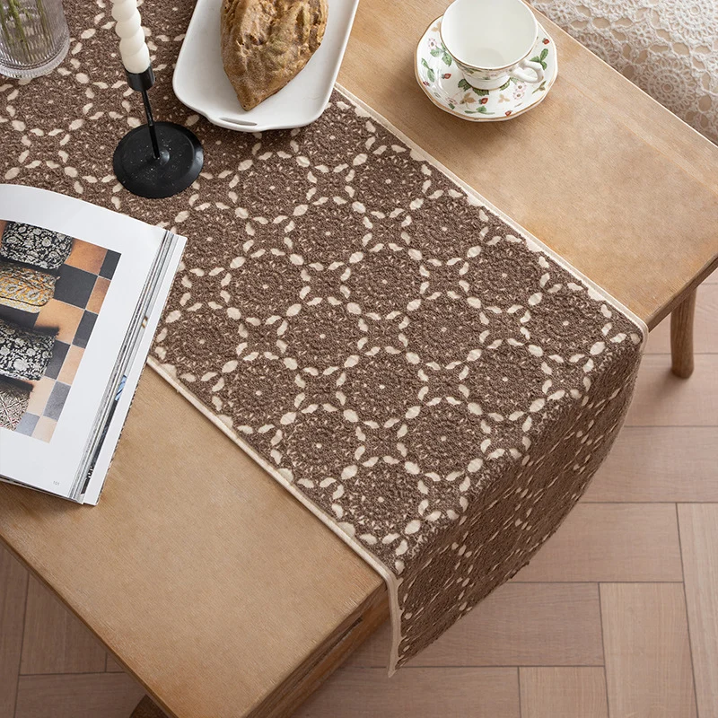 Runner with ornamental medallion jacquard structure and non-slip underside Stornfield