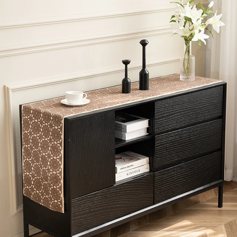 Runner with ornamental medallion jacquard structure and non-slip underside Stornfield