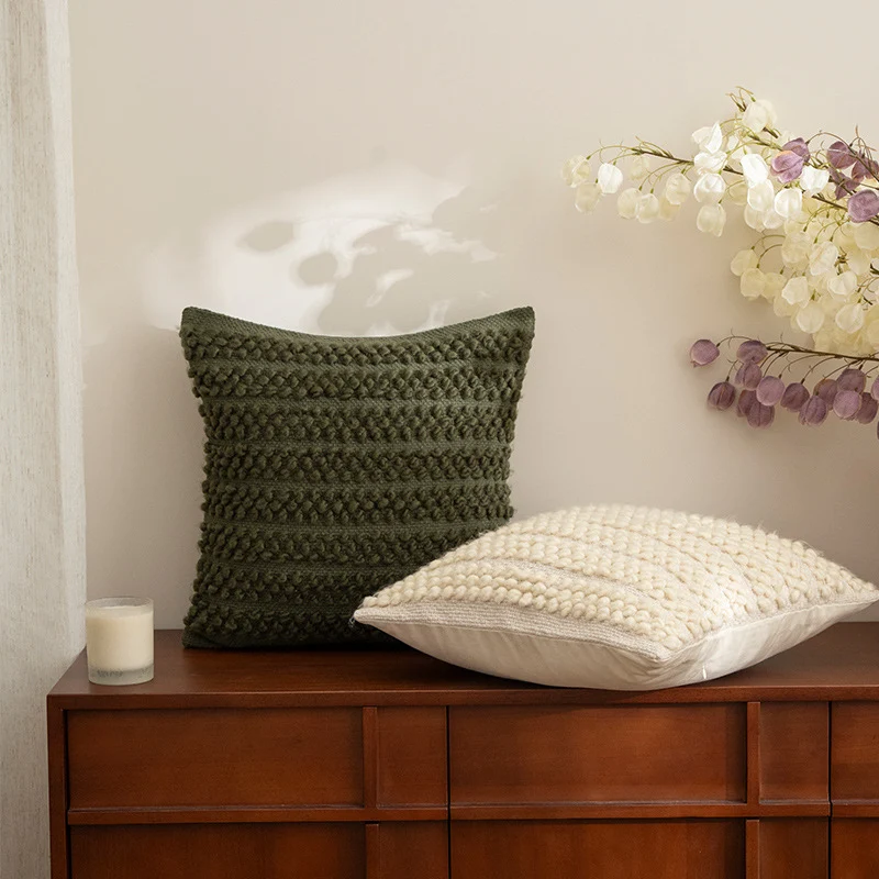 Structured knitted cushion with bobble look Stornfield