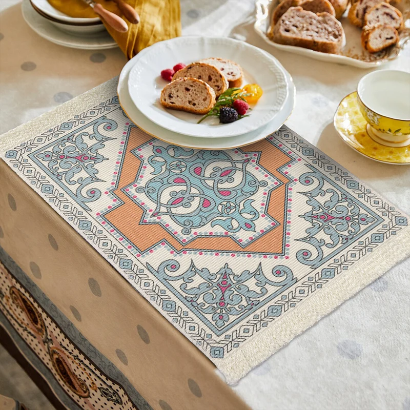Rectangular short-pile rug in oriental medallion design with fringes Stornfield