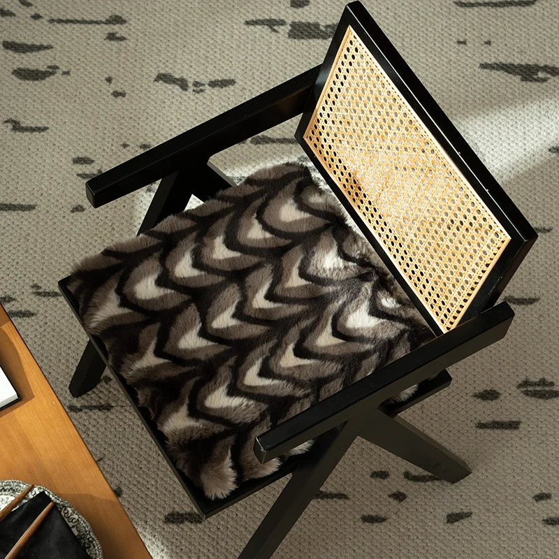 Artificial fur shoulder bag in square zigzag relief Stornfield