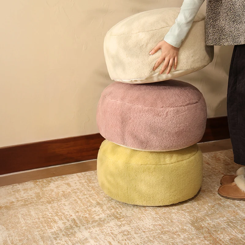 Round filled seat pouf made of cuddly teddy plush with a shape-stable core Stornfield