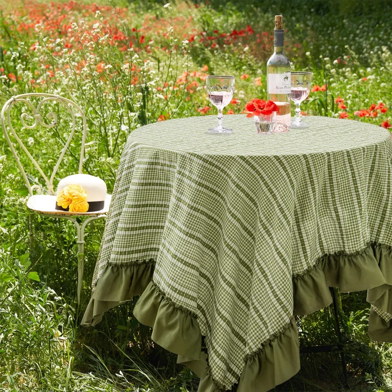 Rectangular tablecloth with frilly border and gingham check pattern Stornfield