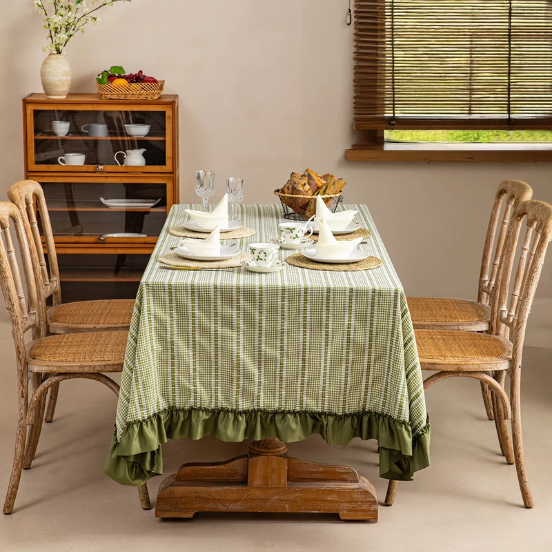 Rectangular tablecloth with frilly border and gingham check pattern Stornfield