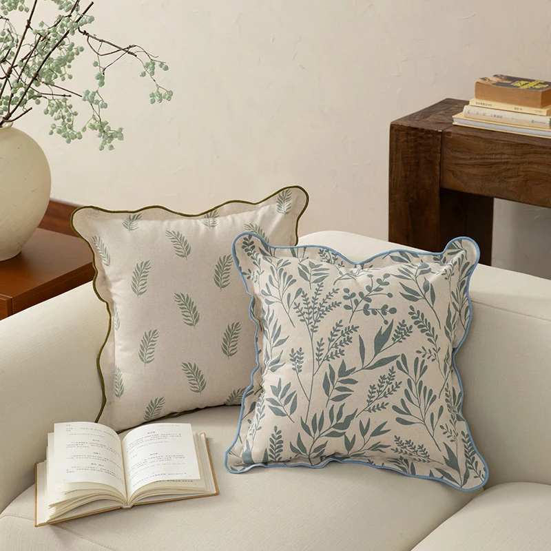 Square decorative cushion cover with wavy edge and botanical print Stornfield