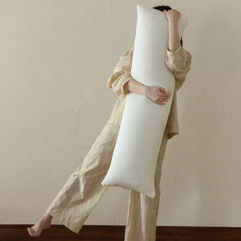 Long lumbar support pillow with breathable waffle cover Stornfield