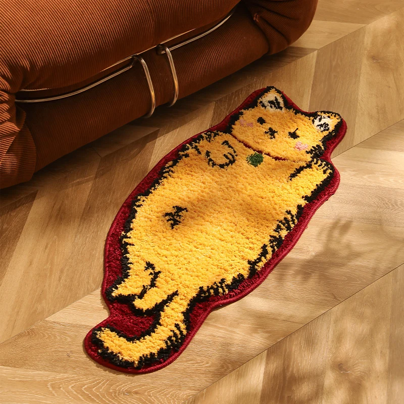 Cat-shaped doormat with tufted chenille surface and non-slip underside Stornfield