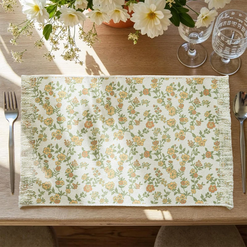 Woven decorative runner with damask jacquard and hand-fringed edge Stornfield