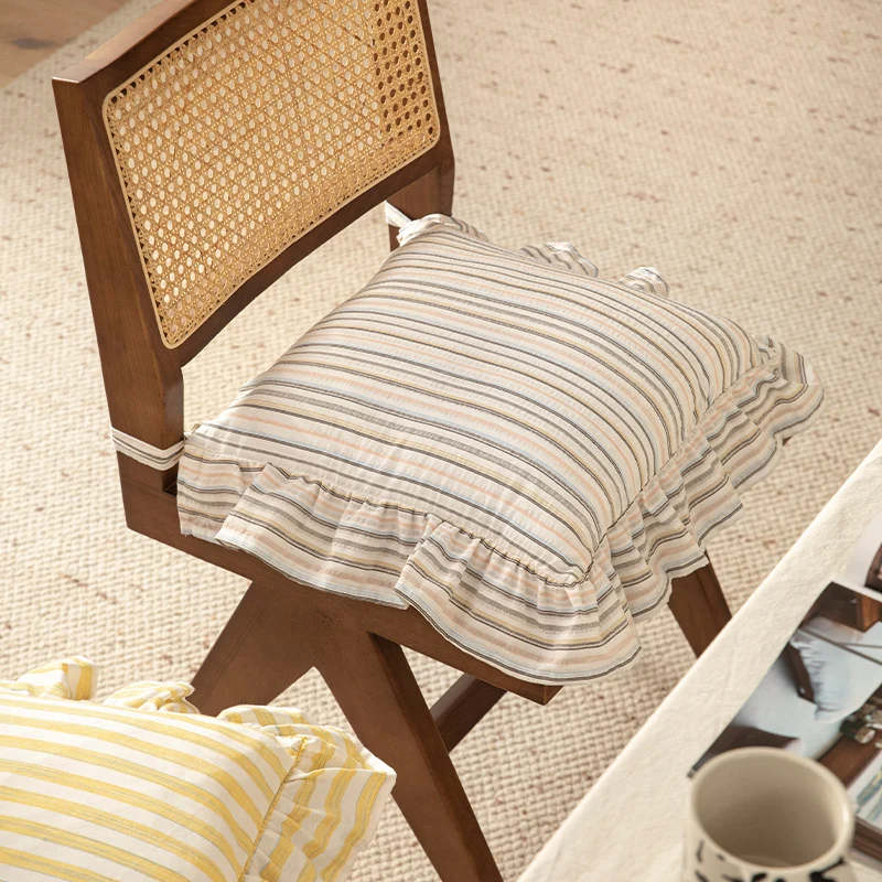 Padded chair cushion with ties and frill edge Stornfield
