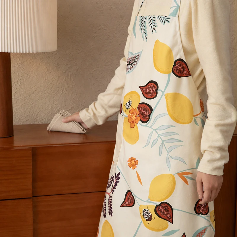 Cooking apron with adjustable neck strap, large front pocket, and lightweight cotton blend Stornfield