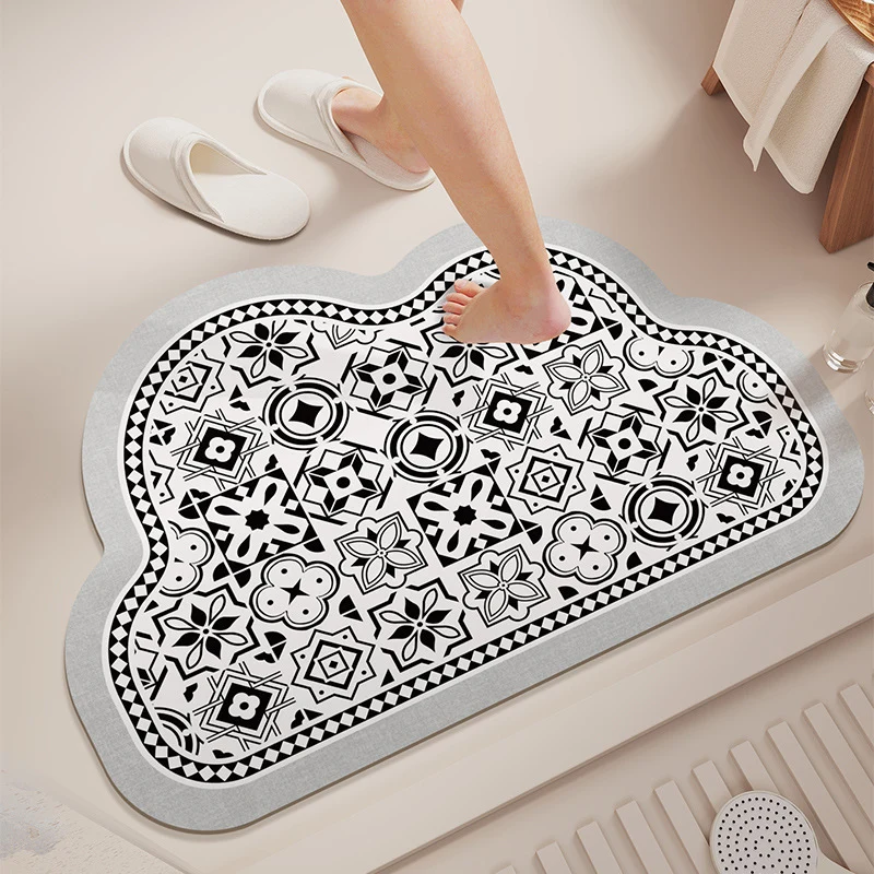 Cloud-Shaped Absorbent Microfiber Bath Mat with Non-Slip Backing and Palm Leaf Print