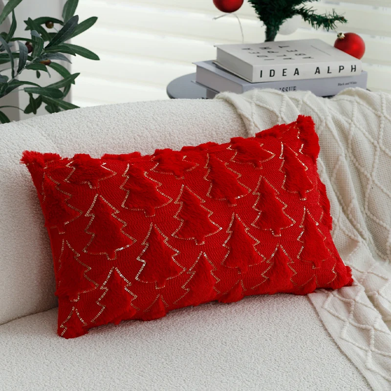 Rechteckiger dekorativer Kissenbezug mit tufted Tannenbaum‑Applikation, Kunstfell‑Haptik und Paillettenbesatz Karnz