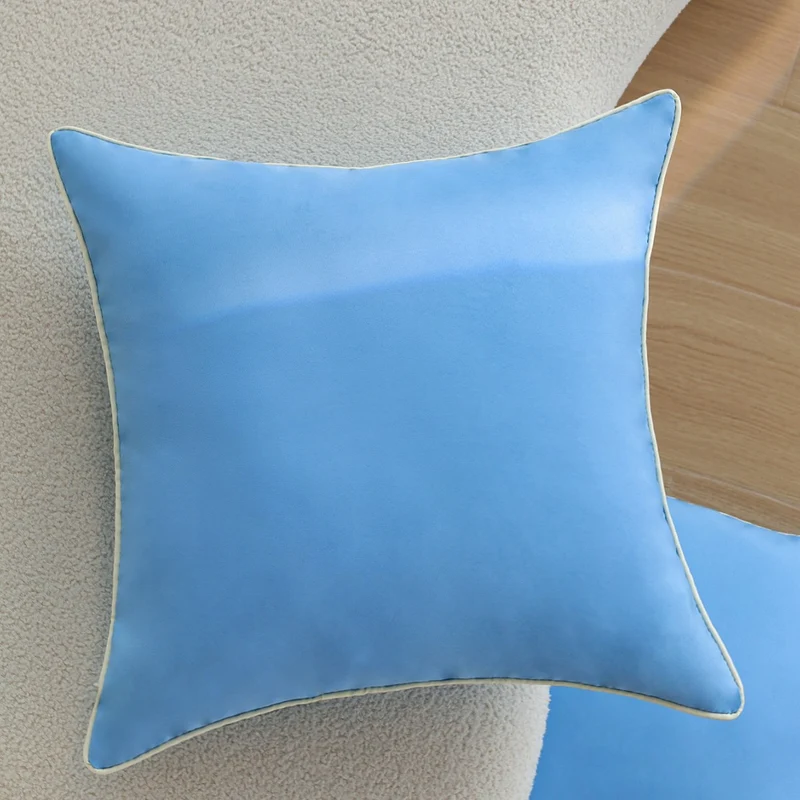 Quadratischer eleganter Microvelours-Kissenbezug mit feiner Paspel und verdecktem Reißverschluss Karnz