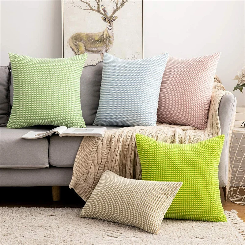 Quadratischer dekorativer Kissenbezug mit handtuftetem Pompon‑Tufting und weichem Baumwollmix Karnz