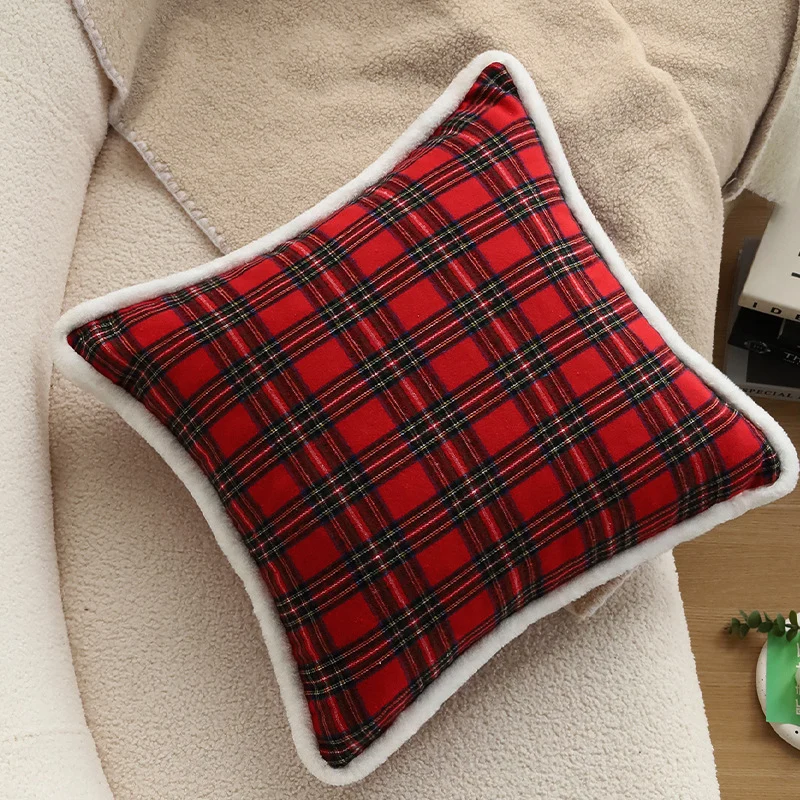 Quadratischer Sofa‑Zierkissenbezug im klassischen Tartan‑Design mit Teddybordüre Karnz