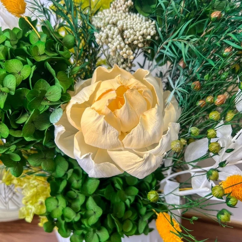 Premium Decorative Dried Flower Bouquet