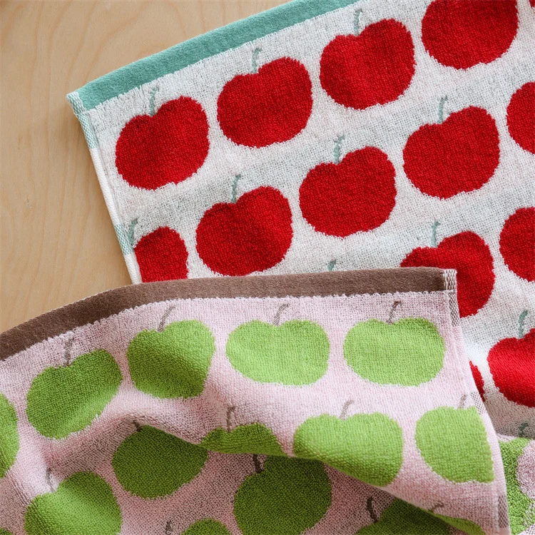 Weiches Jacquard-Gästetuch mit Kirschmuster Karnz