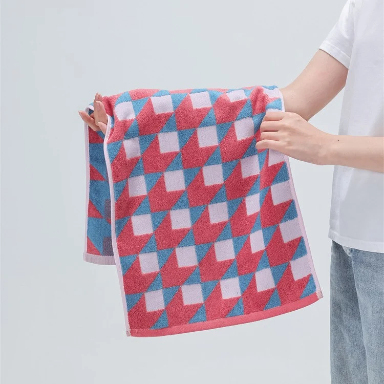 Weiches Jacquard-Gästetuch mit Kirschmuster Karnz