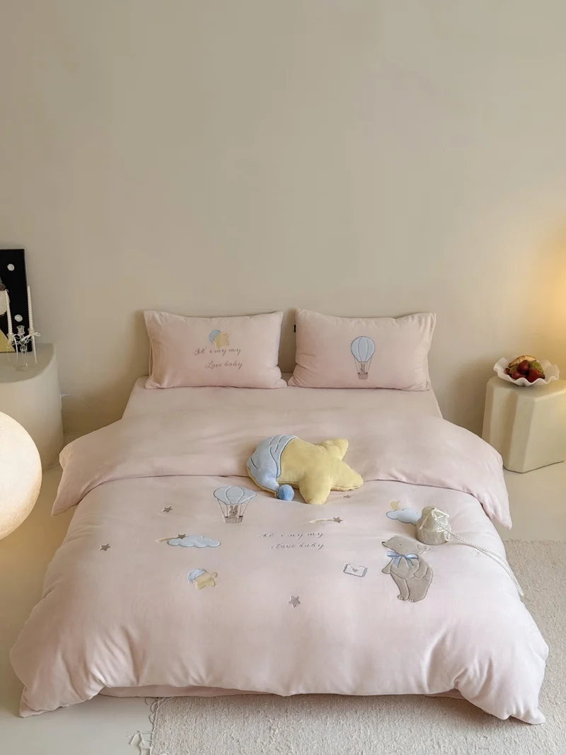 Kinder-Bettwäsche-Set aus Baumwolle mit applizierten Heißluftballon- und Teddybär-Motiven Karnz