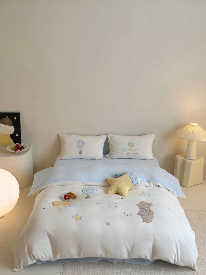Kinder-Bettwäsche-Set aus Baumwolle mit applizierten Heißluftballon- und Teddybär-Motiven Karnz