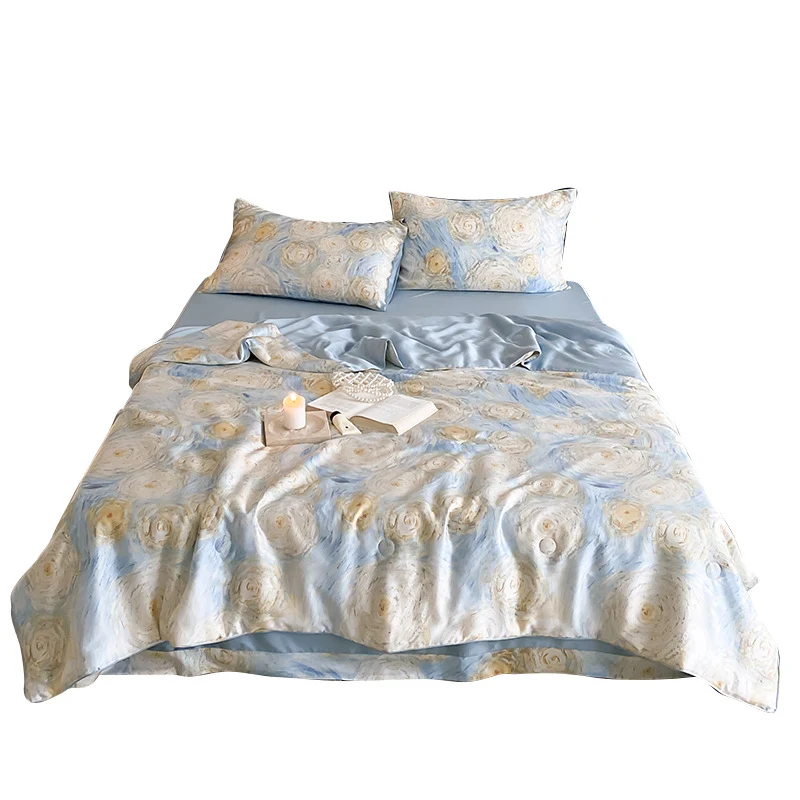 Bettwäsche-Garnitur aus Baumwollsatin mit dezentem Herz-Jacquard und seidig-glänzendem Finish Karnz