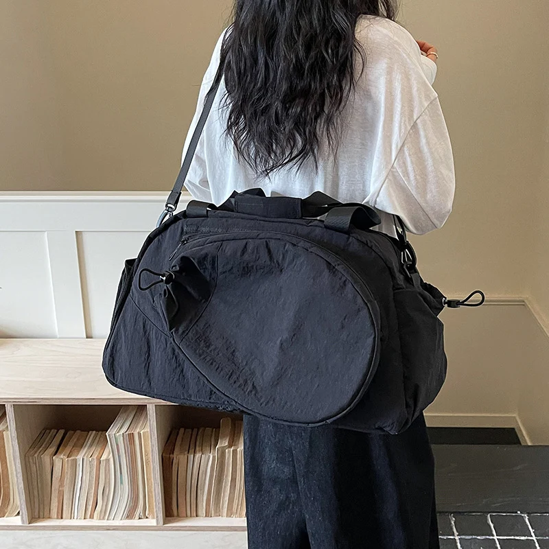 Versatile Travel Duffle Bag with Organizational Compartments Stornfield