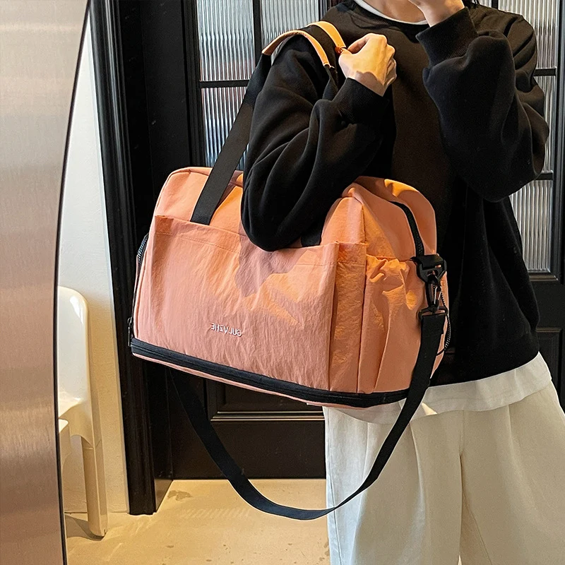 Versatile Travel Duffle Bag with Multiple Pockets Stornfield