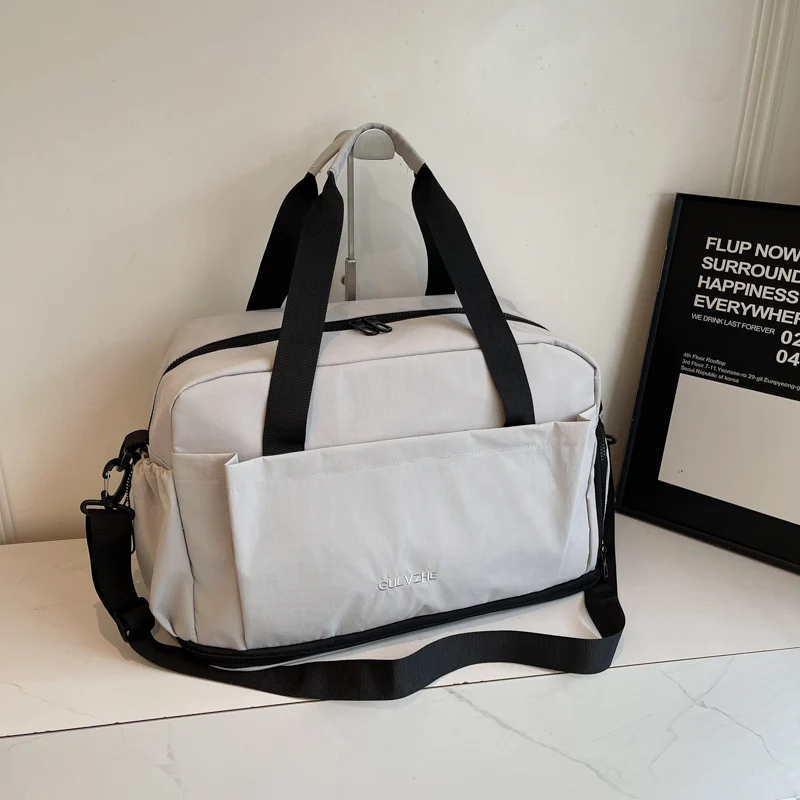 Versatile Travel Duffle Bag with Multiple Pockets Stornfield
