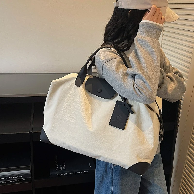 Versatile Travel Duffle Bag with Enhanced Organization Stornfield