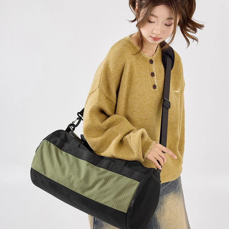 Versatile Sports Duffle Bag with Adjustable Straps Stornfield