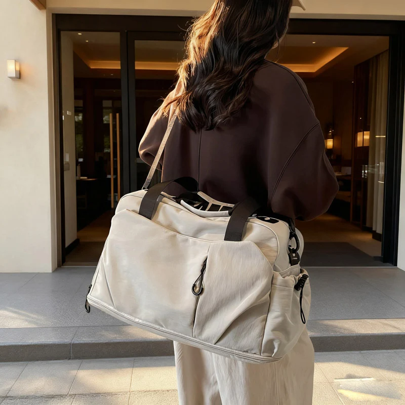 Versatile Outdoor Travel Bag Stornfield
