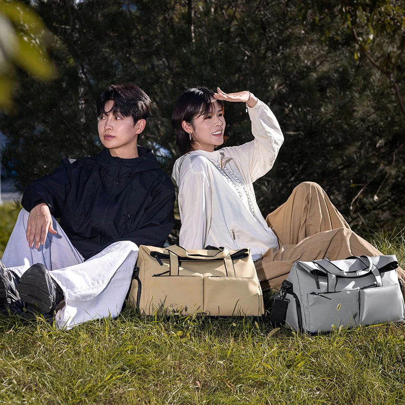 Versatile Multi-Pocket Travel Duffel Stornfield