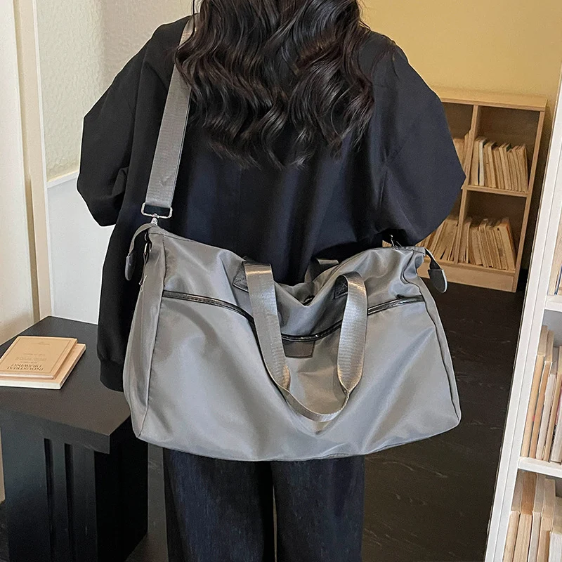 Versatile Lightweight Gym Duffle Bag Stornfield