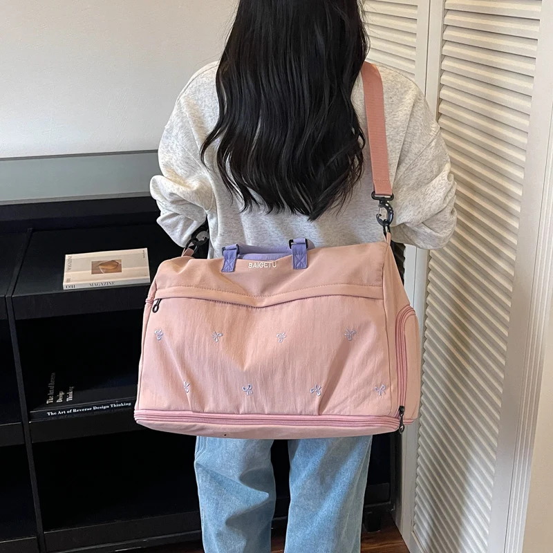 Versatile Embroidered Duffel Bag Stornfield