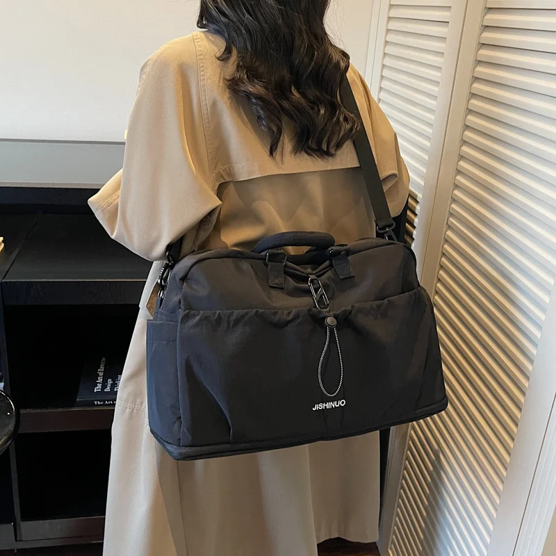 Versatile Weekend Travel Holdall Stornfield