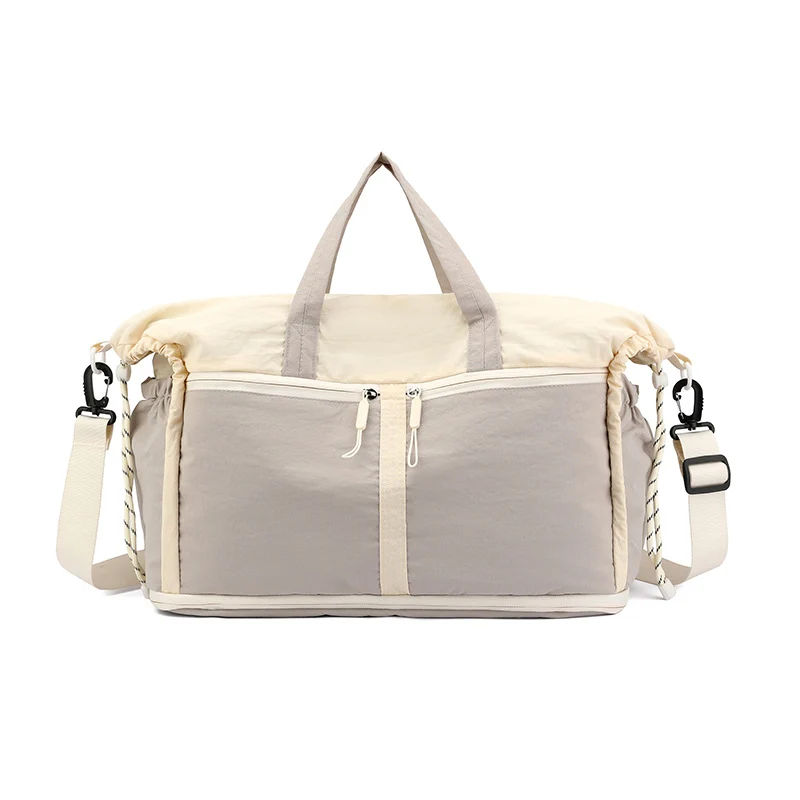 Versatile Weekend Duffle Bag with Expandable Compartments Stornfield