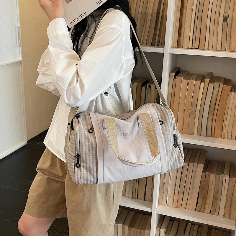 Versatile Travel Duffle Bag with Organizational Compartments Stornfield