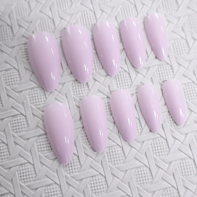 Stylische, langlebige Nail Art Karnz