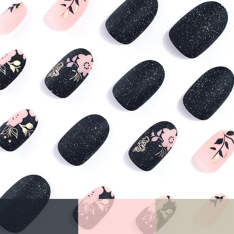 Luxuriöse florale Acryl-Nagelverschönerungen Karnz
