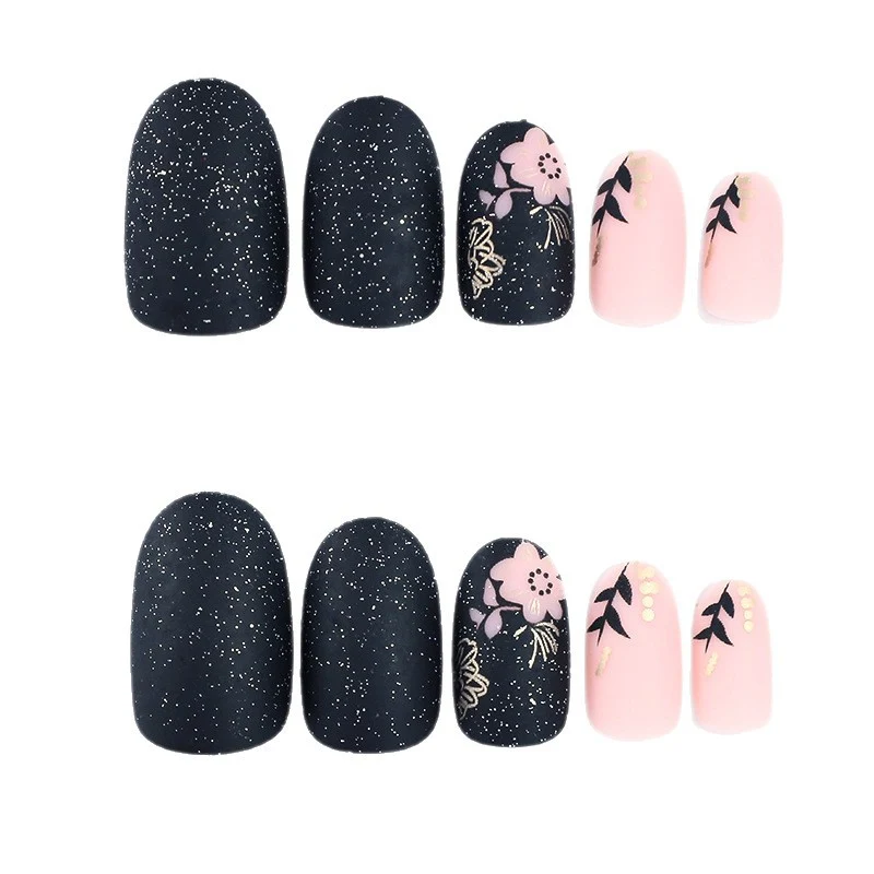 Luxuriöse florale Acryl-Nagelverschönerungen Karnz
