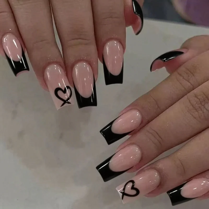 Herz-verzierte Gradient-Nagelkunst-Design Karnz