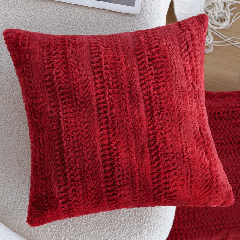 Rectangular decorative cushion with bouclé relief and tassels Stornfield