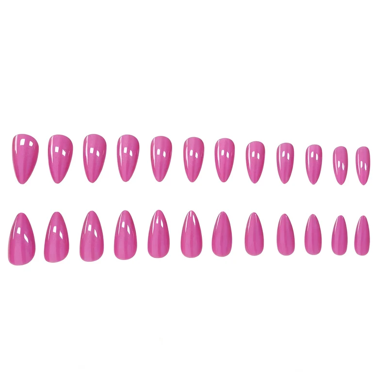 Glänzende Stiletto-Nagelverzierungen Karnz