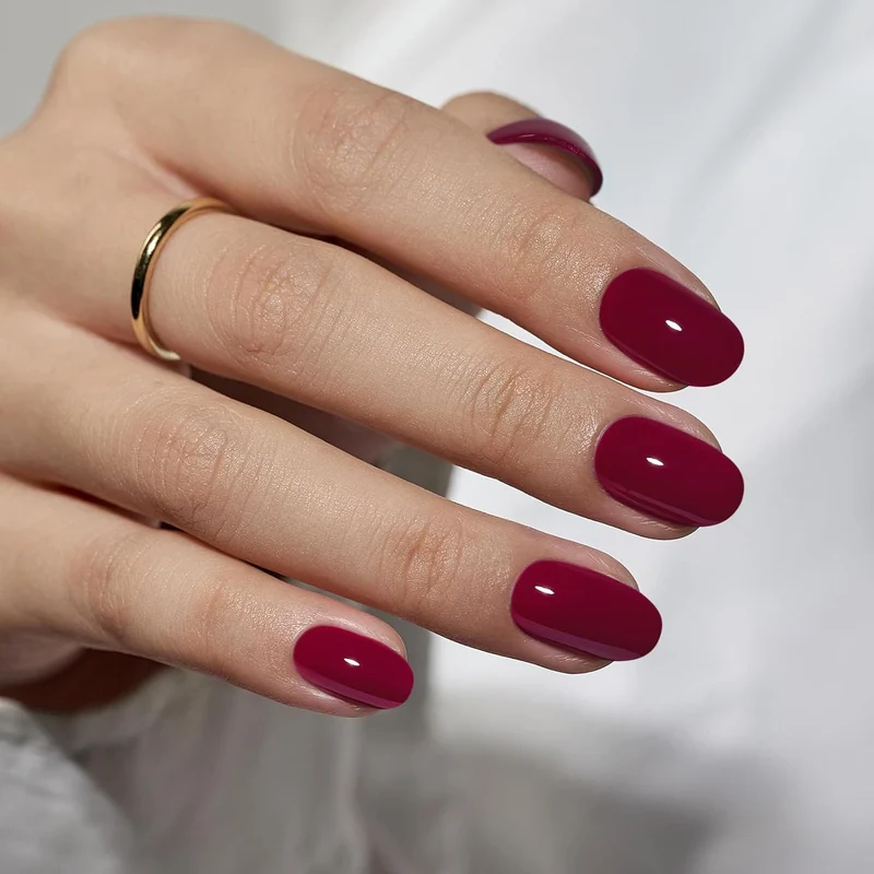Glänzende ovalförmige Nagelverlängerungen Karnz