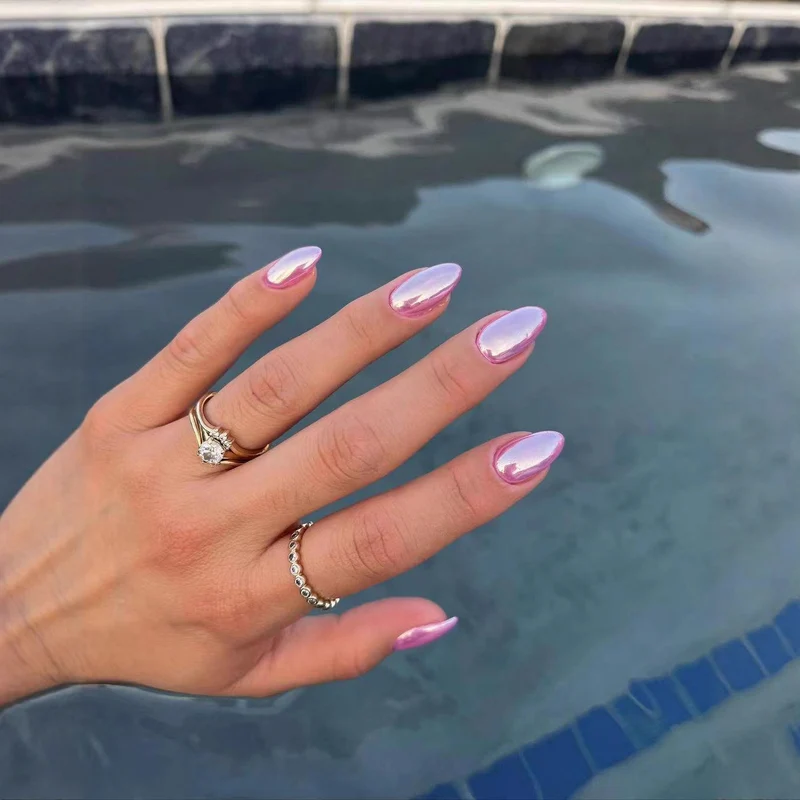Glänzender Nagellack Karnz