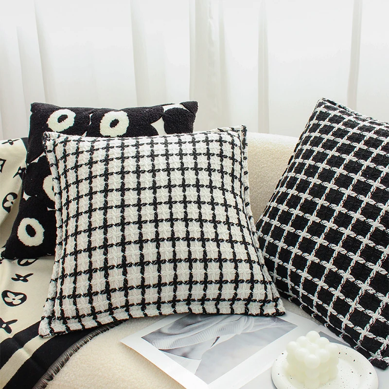 Square decorative cushion cover with hand-tufted grid relief and bouclé structure Stornfield