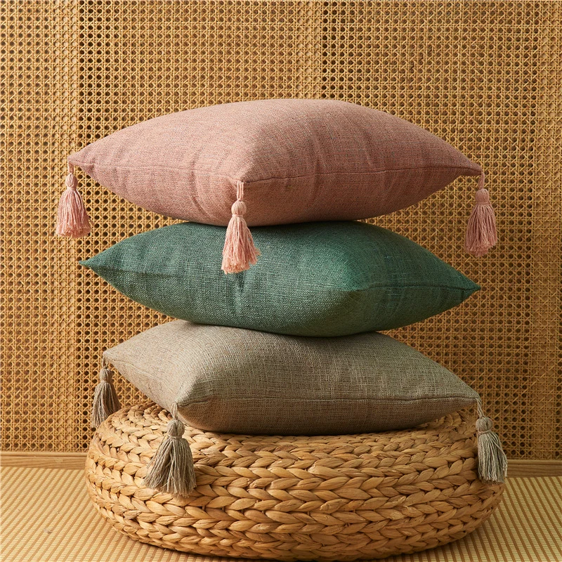 Square decorative cushion cover in linen look with corner tassels Stornfield