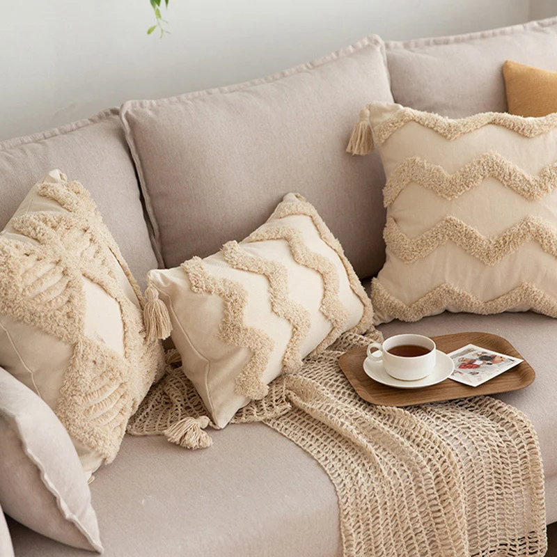 Square decorative pillow cover in Boho Chic with 3D diamond tufting, corner tassels and cotton-linen blend Stornfield