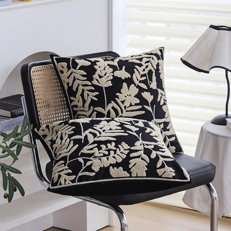 Square cushion cover with botanical tuft relief and fine piping Stornfield
